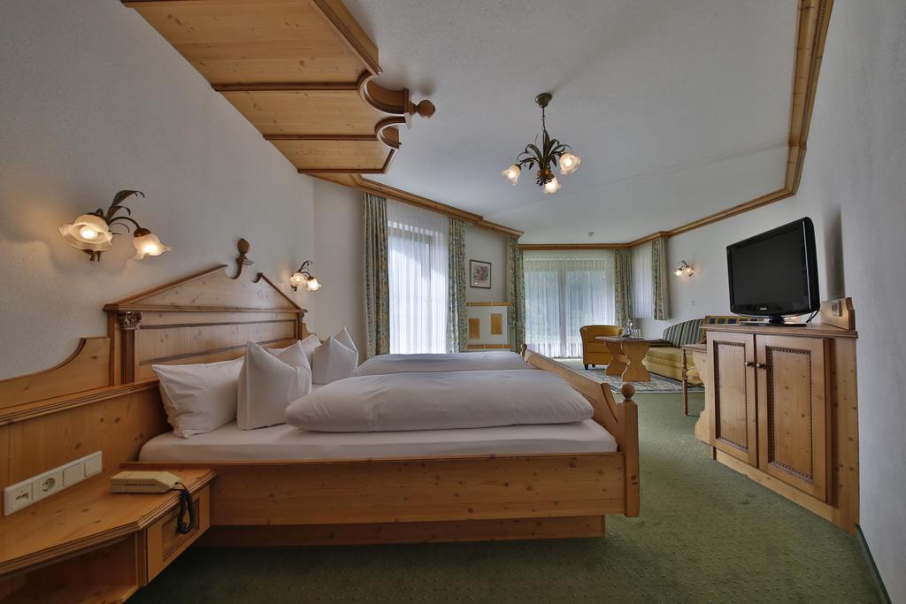 Romantik Resort & Spa Der Laterndl Hof Haldensee Cameră foto